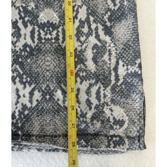 Snake Print Short Sleeve Free People Medium Gray Shirt Oversized Tourist - Picture 7 of 9
